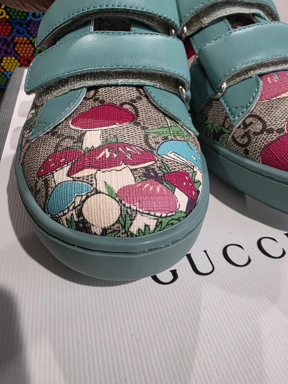 Gucci Kids Teal Mushroom Print Velcro Sneakers Size 33 Kids Like New